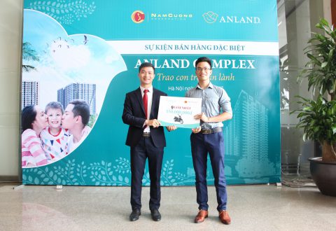 Niềm vui nhân đôi khi khách hàng Đỗ Ngọc Thiện mua căn hộ Anland B07-05 may mắn nhận được xe máy SH Mode trị giá 50 triệu đồng